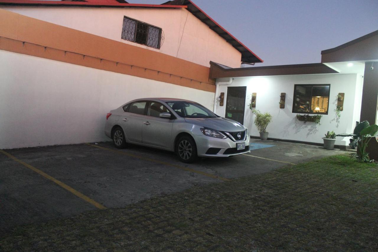 贝尔乐机场酒店 Río Segundo 外观 照片